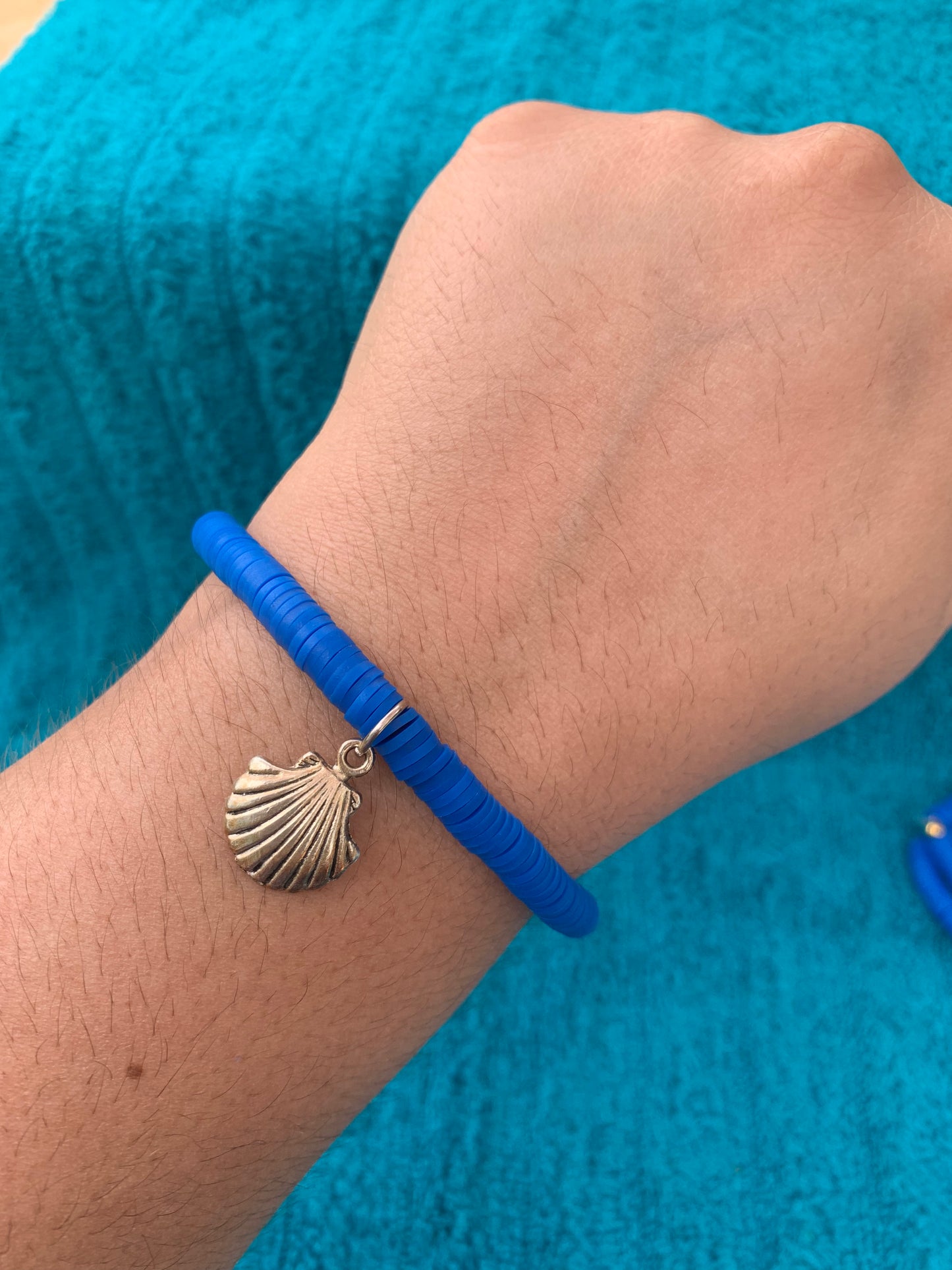 Silver Seashell Heishi Bead Bracelet