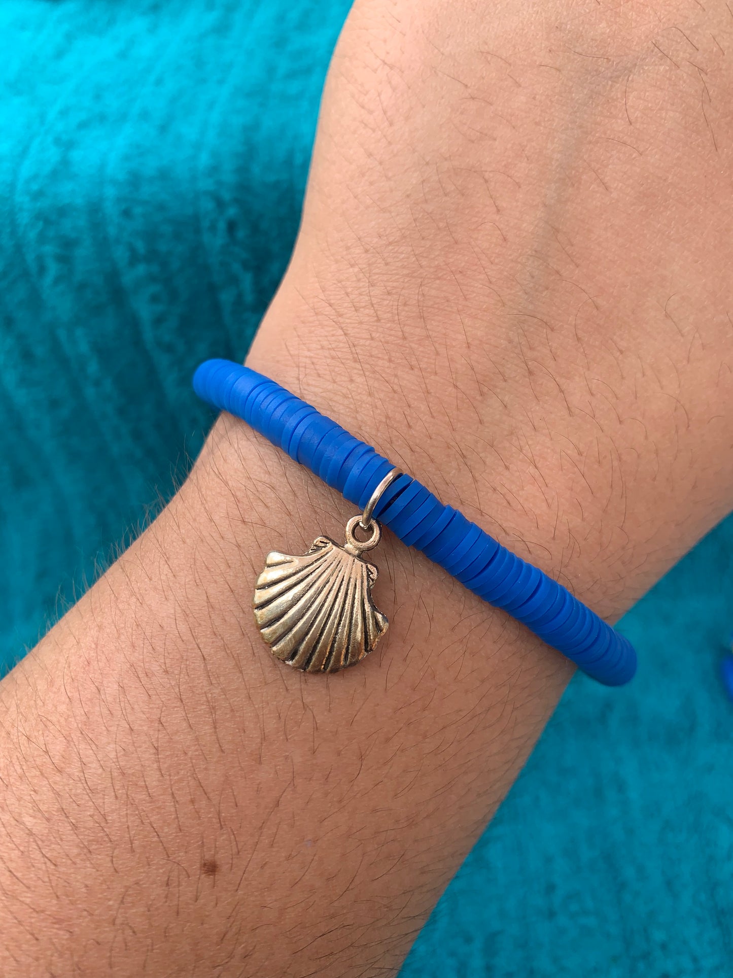 Silver Seashell Heishi Bead Bracelet