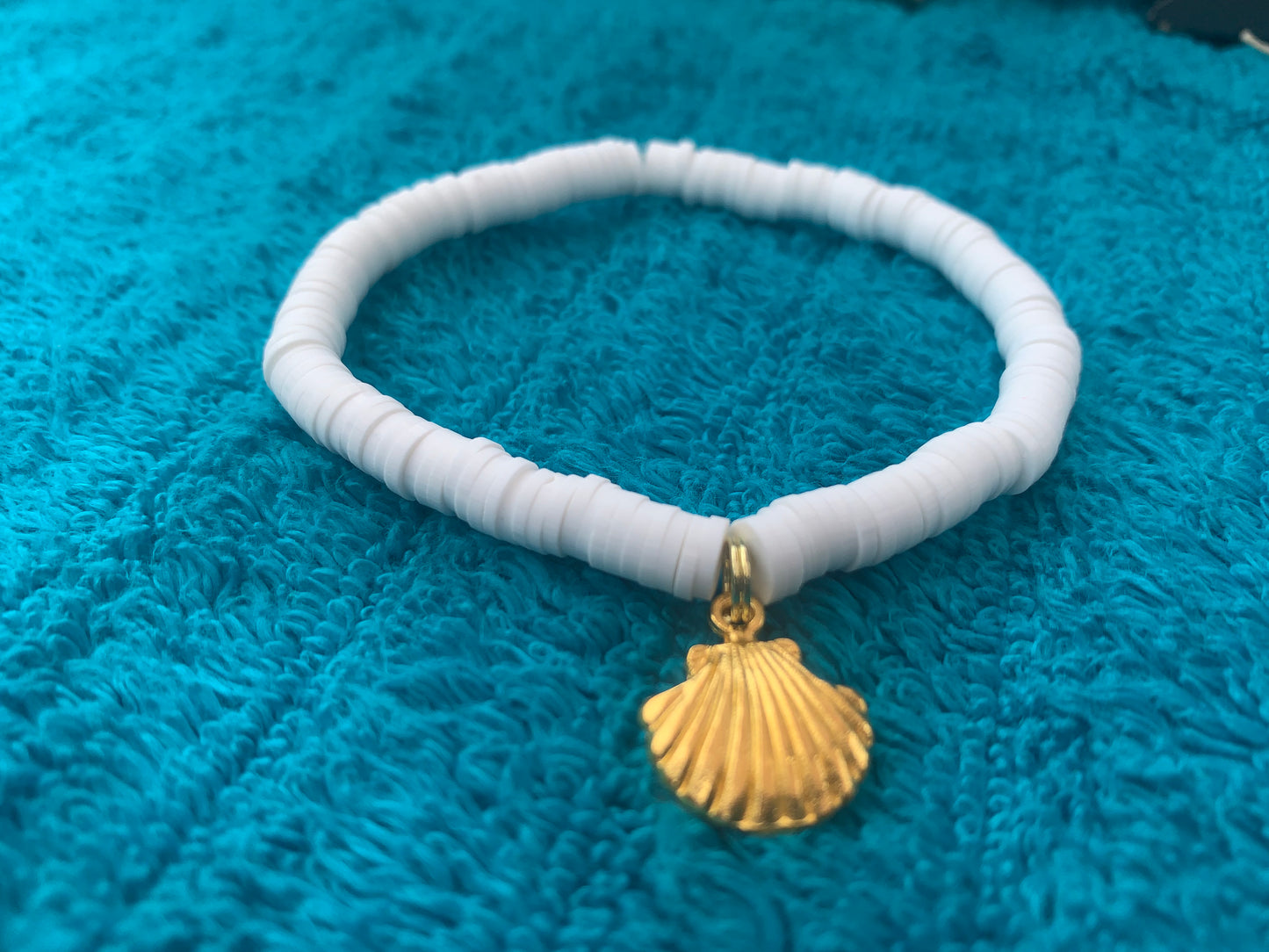 Gold Sea Shell Charm Heishi Bead Bracelet