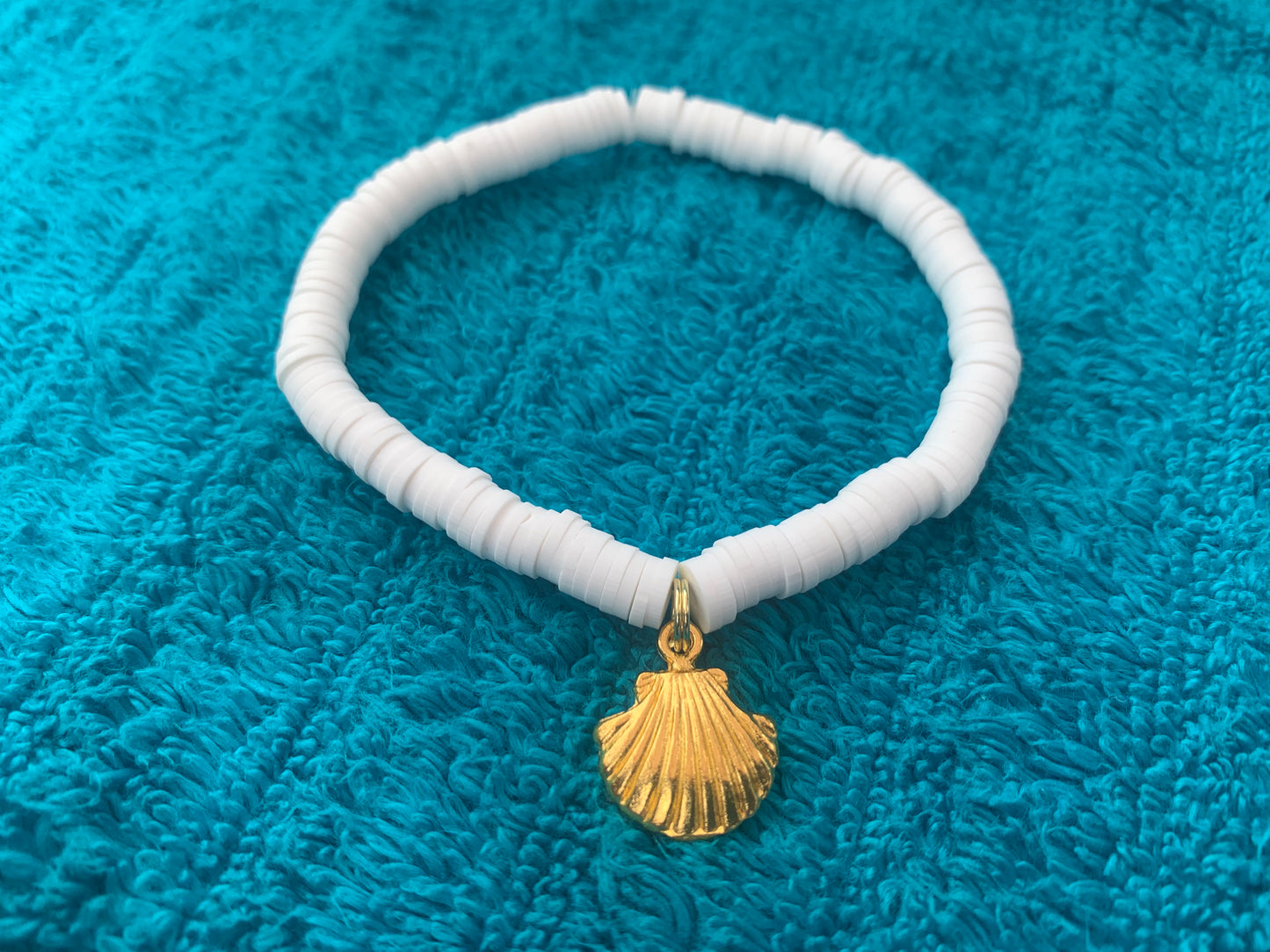 Gold Sea Shell Charm Heishi Bead Bracelet