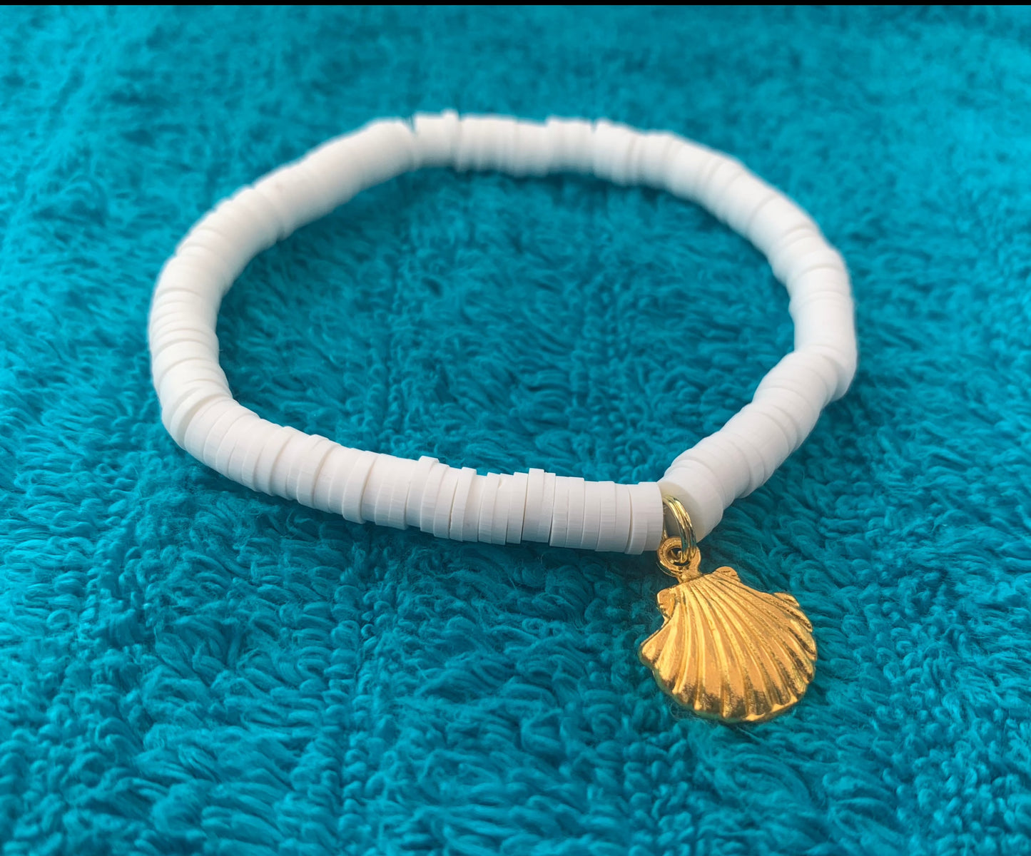 Gold Sea Shell Charm Heishi Bead Bracelet