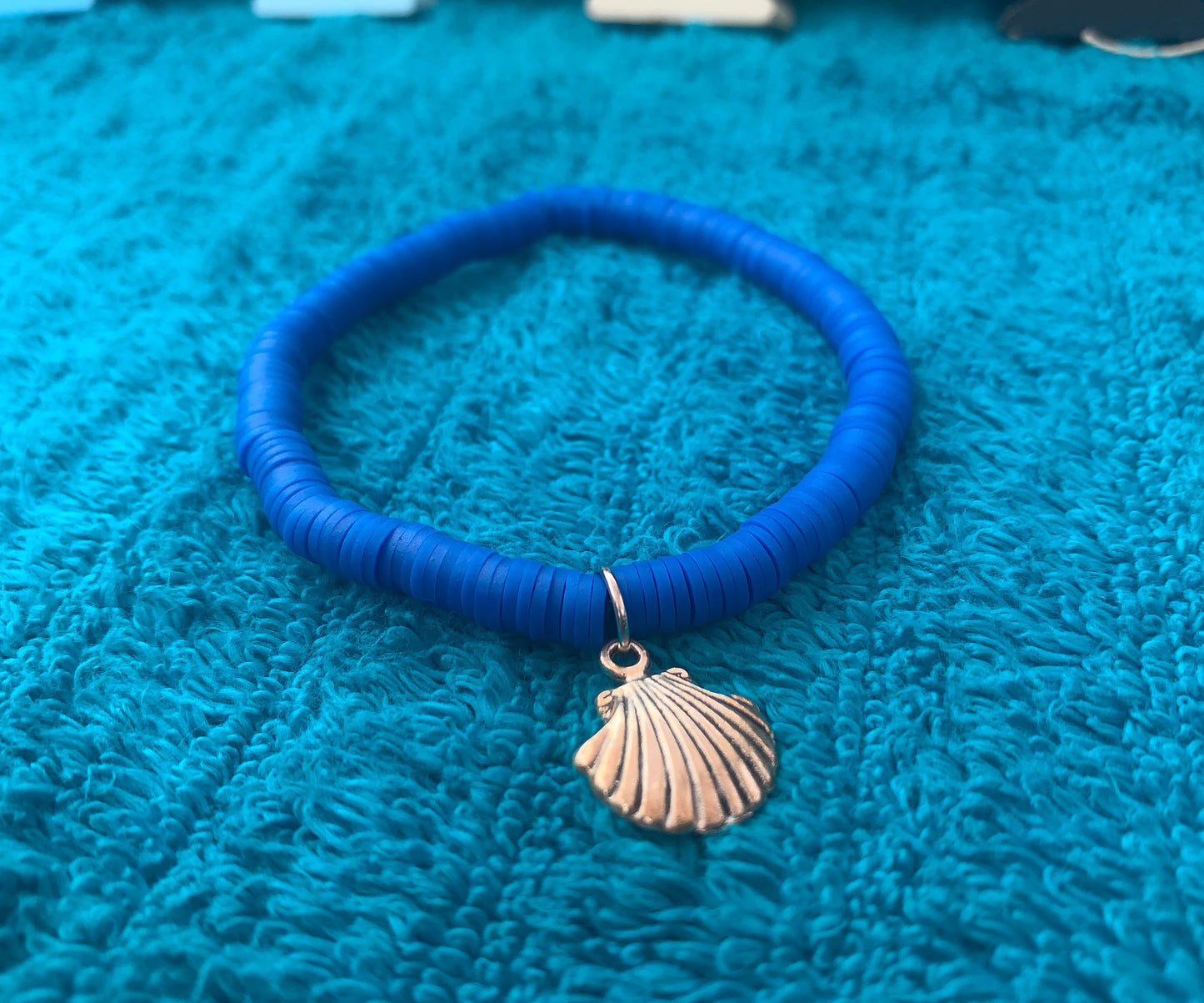 Silver Sea Shell Charm Heishi Bead Bracelet