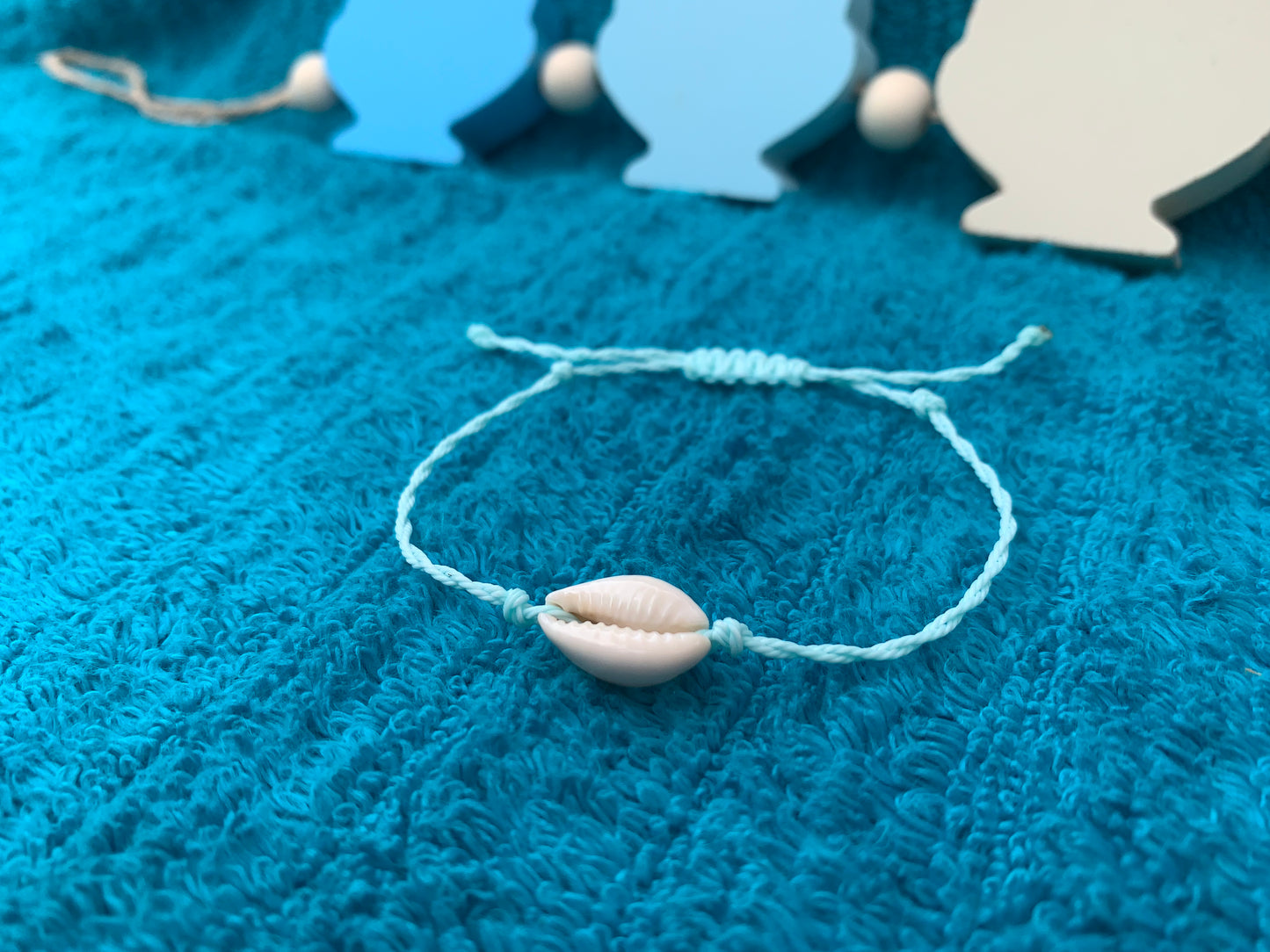 Single Cowrie Shell Wax Cord Bracelet