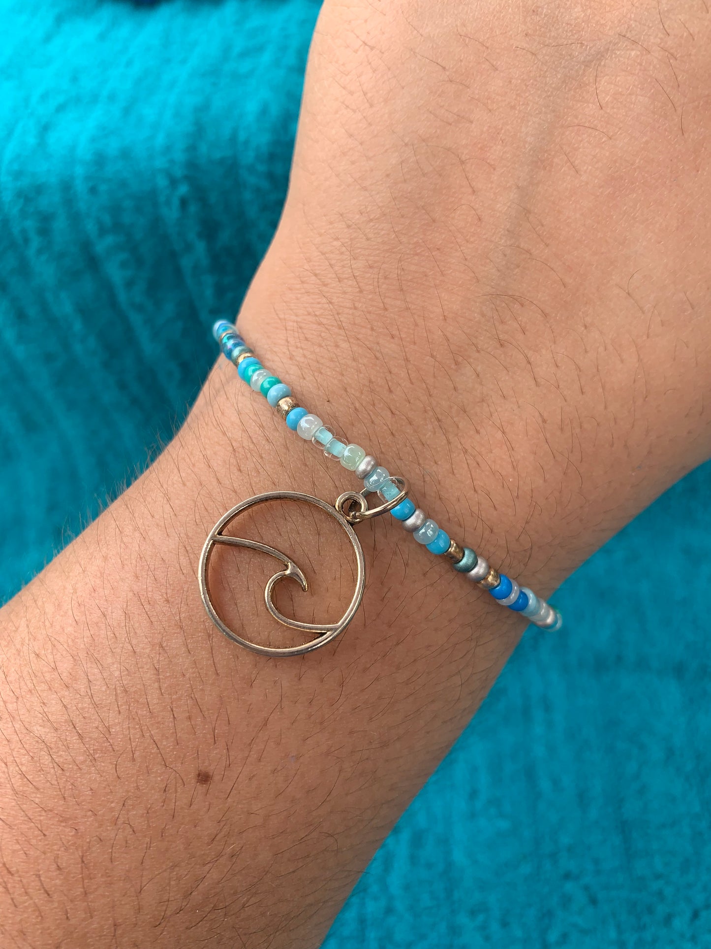 Silver Circle Wave Charm Seed Bead Bracelet