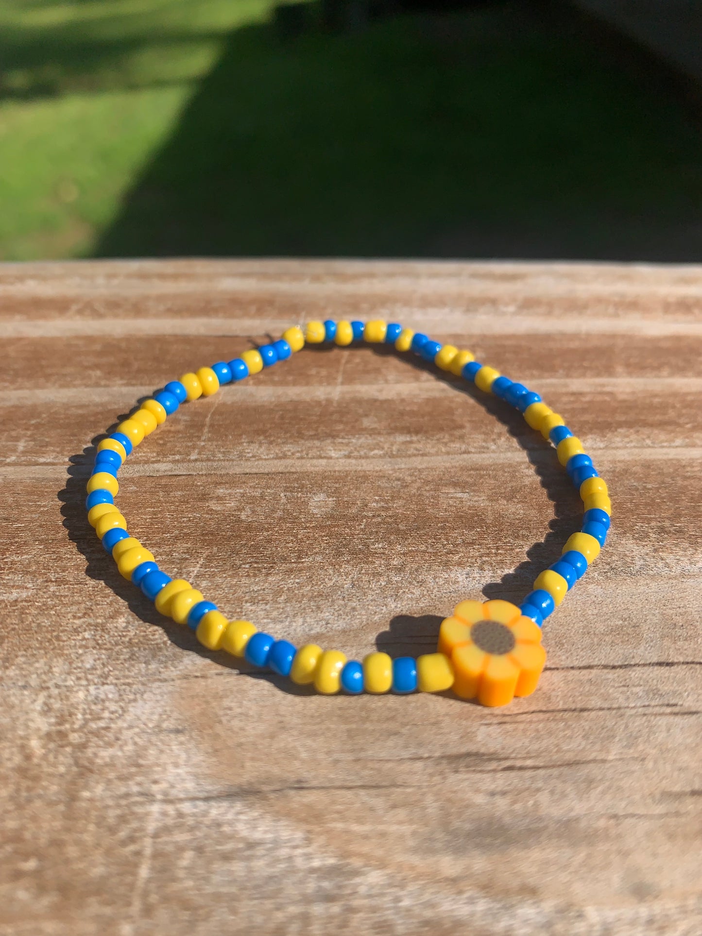 Single Sunflower Seed Bead Bracelet