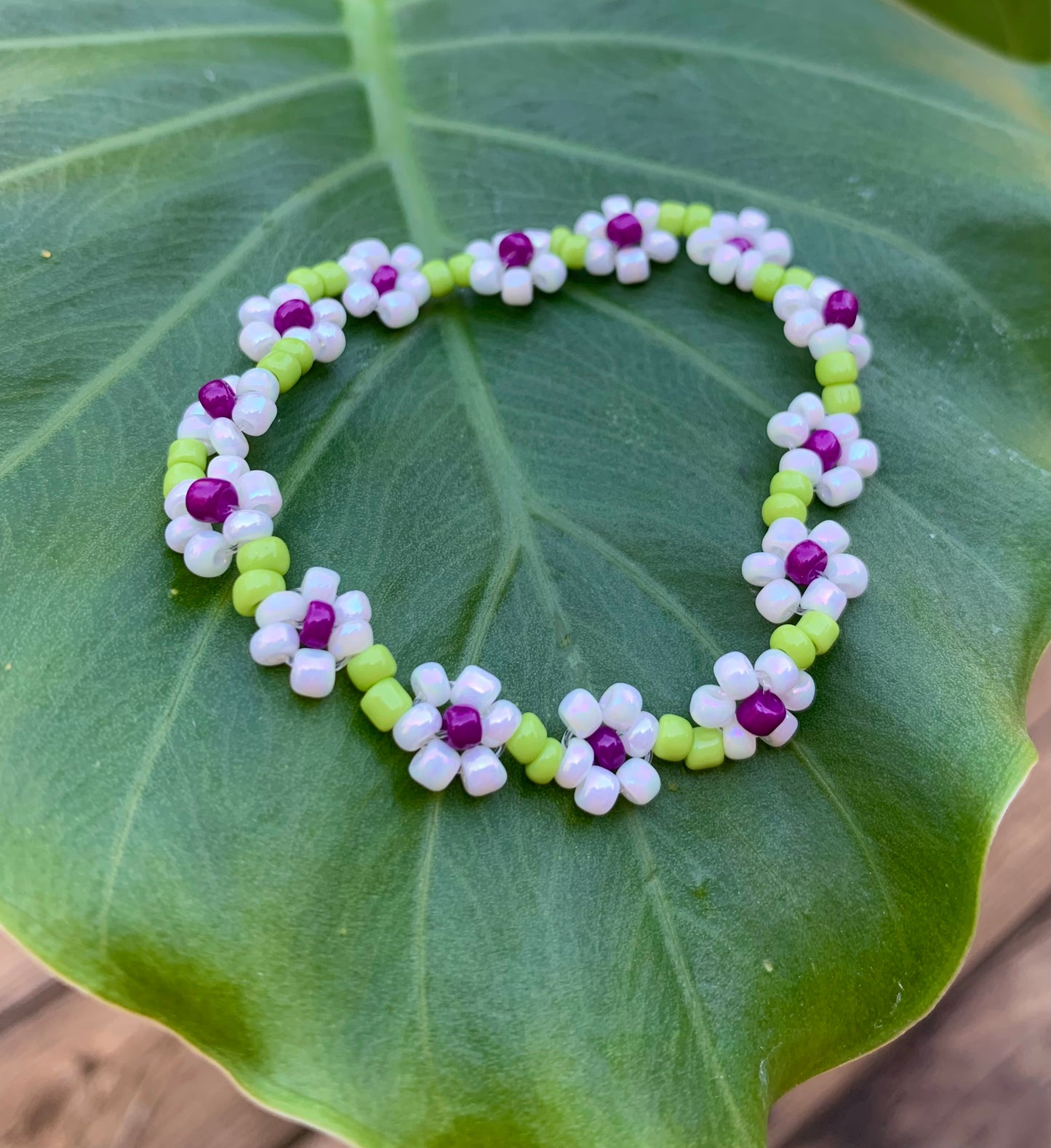 "White Orchid" Seed Bead Flower Bracelet