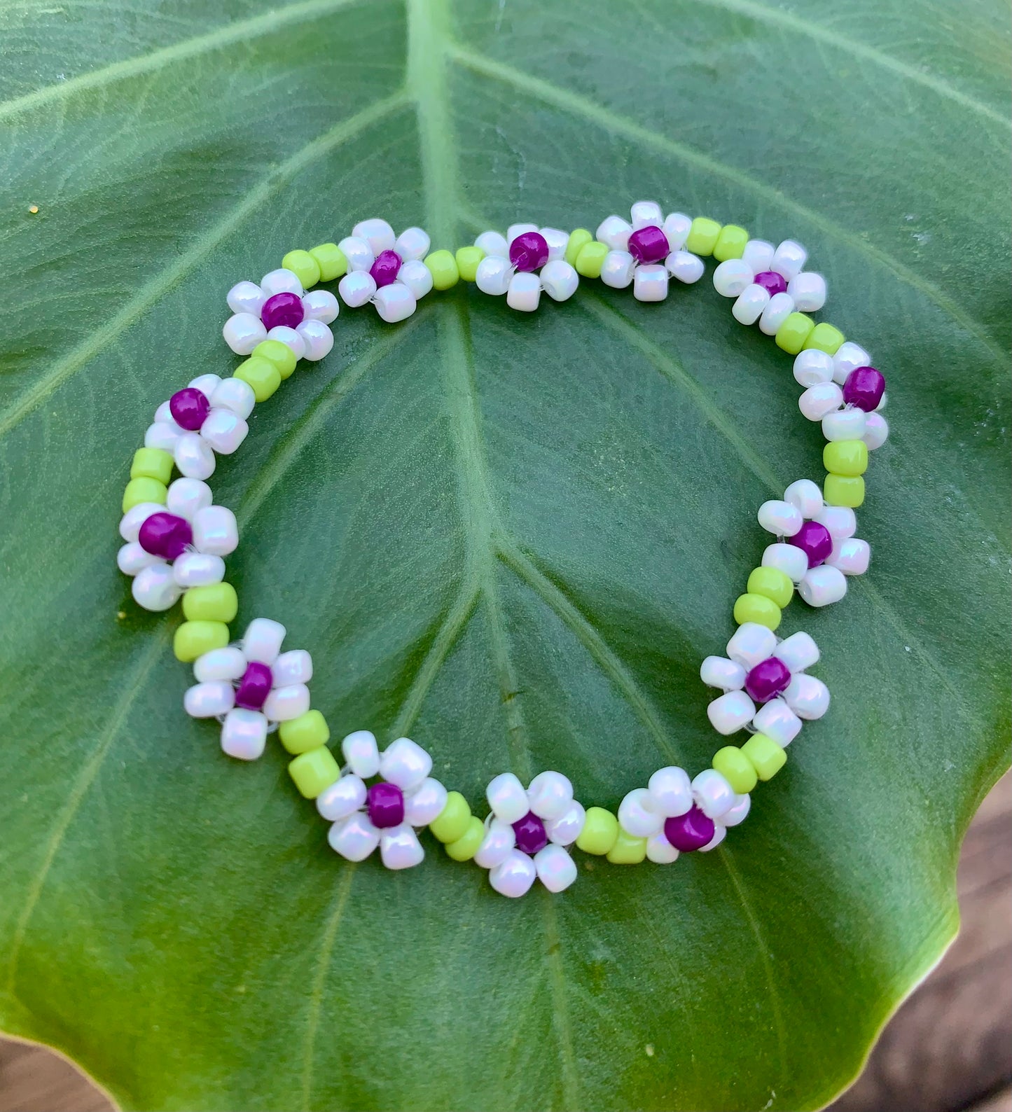 "White Orchid" Seed Bead Flower Bracelet