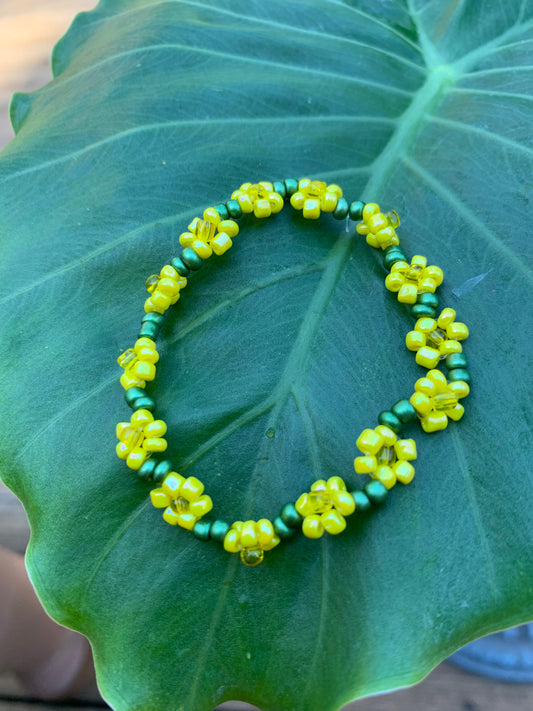 "Daffodil" Seed Bead Flower Bracelet