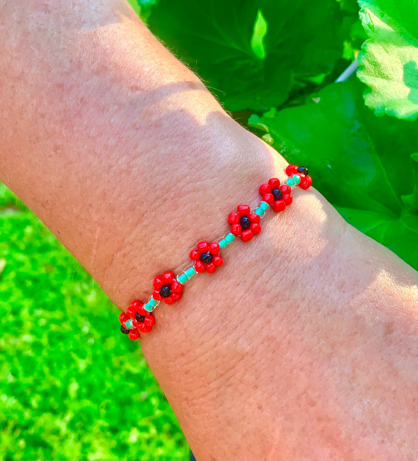 "Poppy" Seed Bead Flower Bracelet