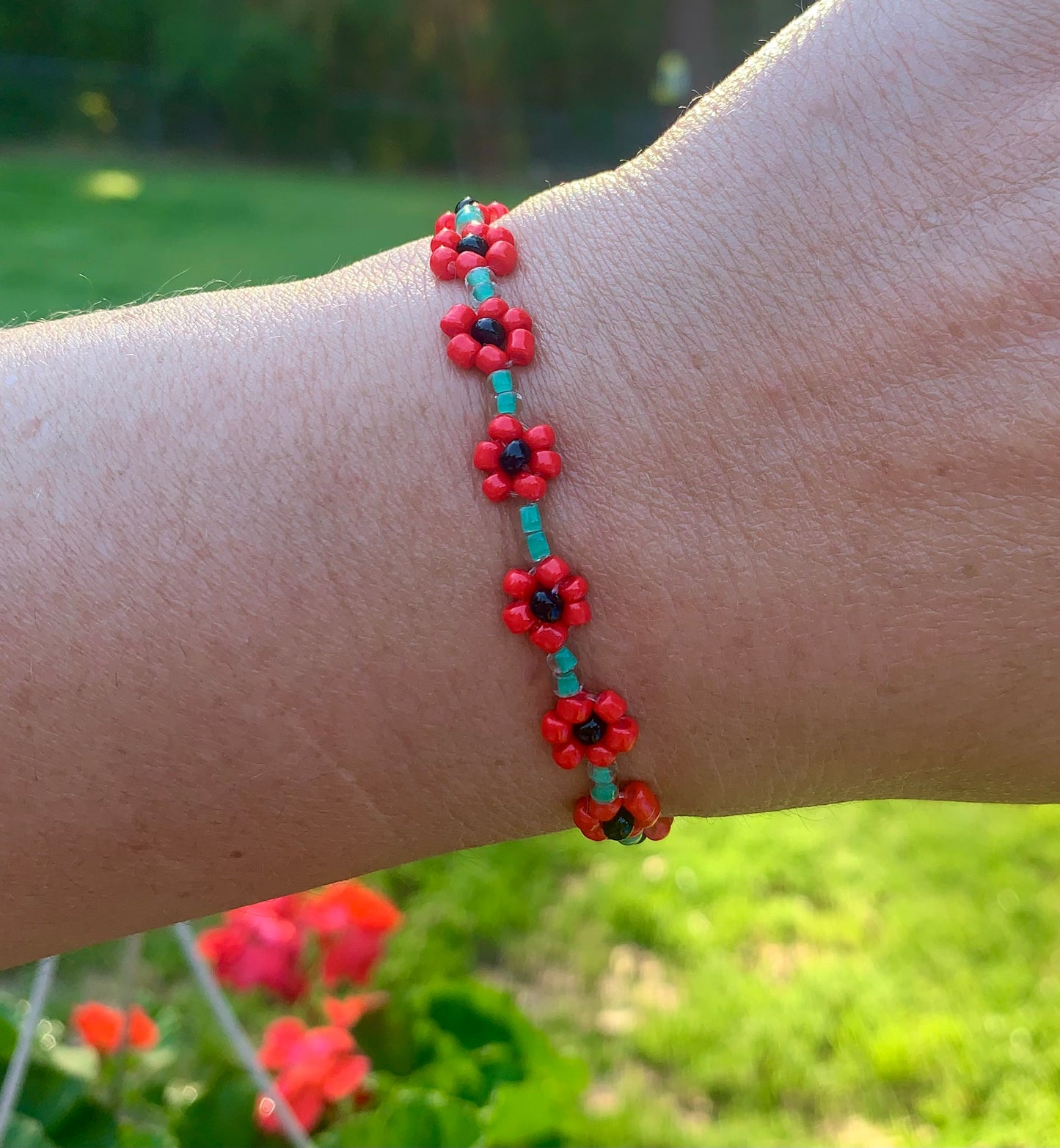 "Poppy" Seed Bead Flower Bracelet