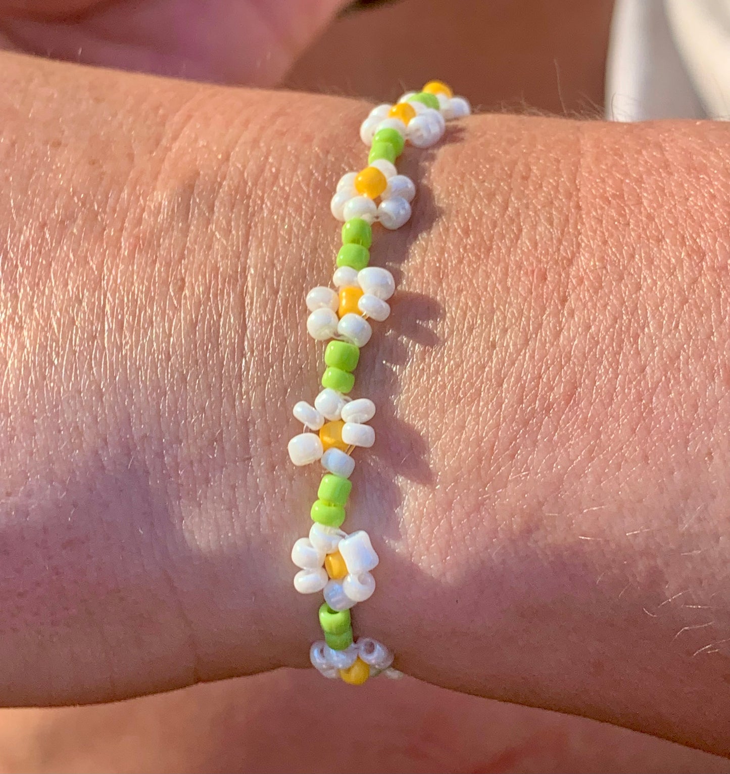 "Daisy" Seed Bead Flower Bracelet