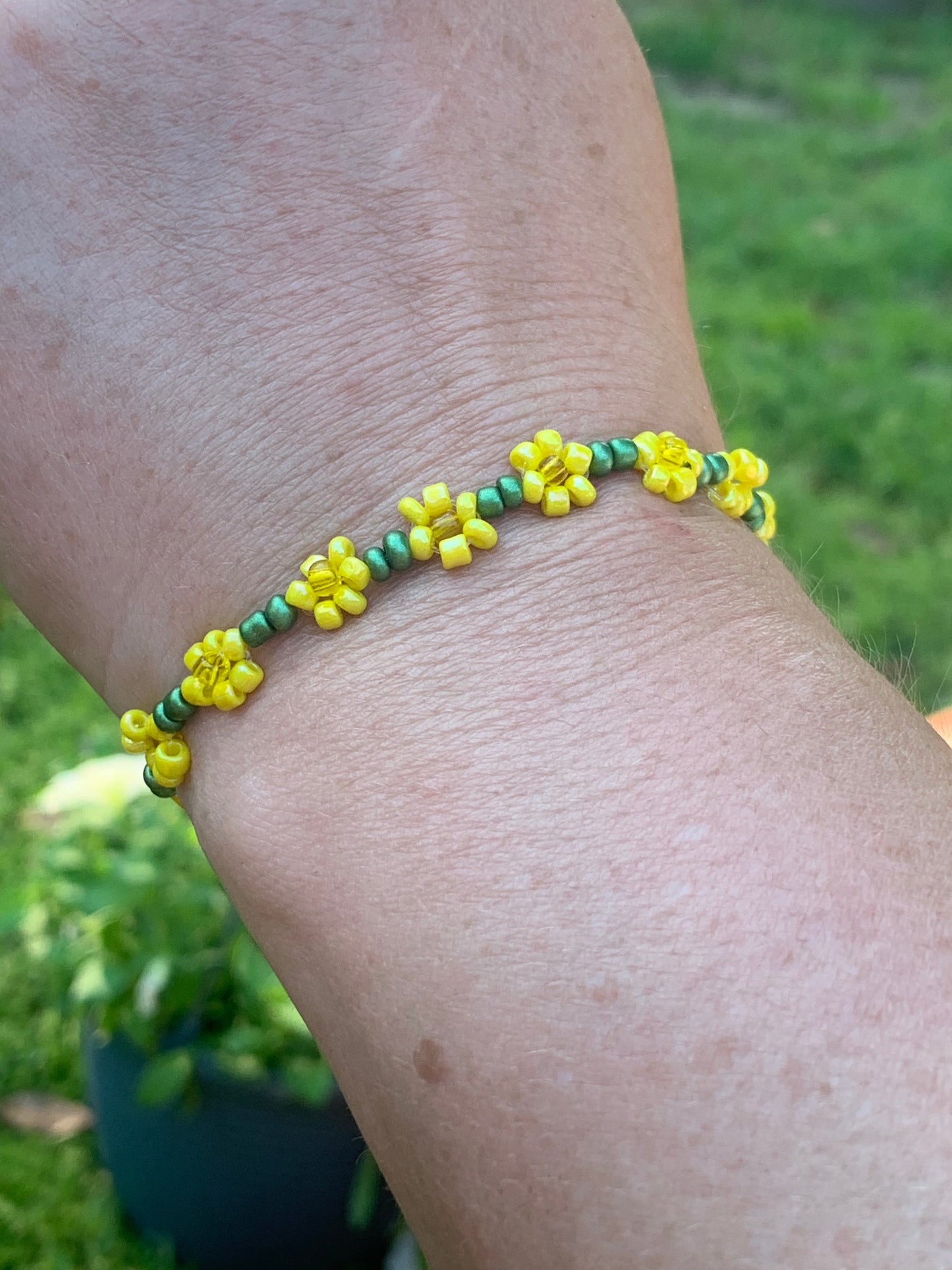 "Daffodil" Seed Bead Flower Bracelet