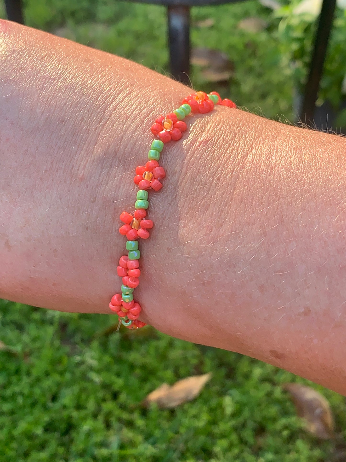 "Hibiscus" Seed Bead Flower Bracelet