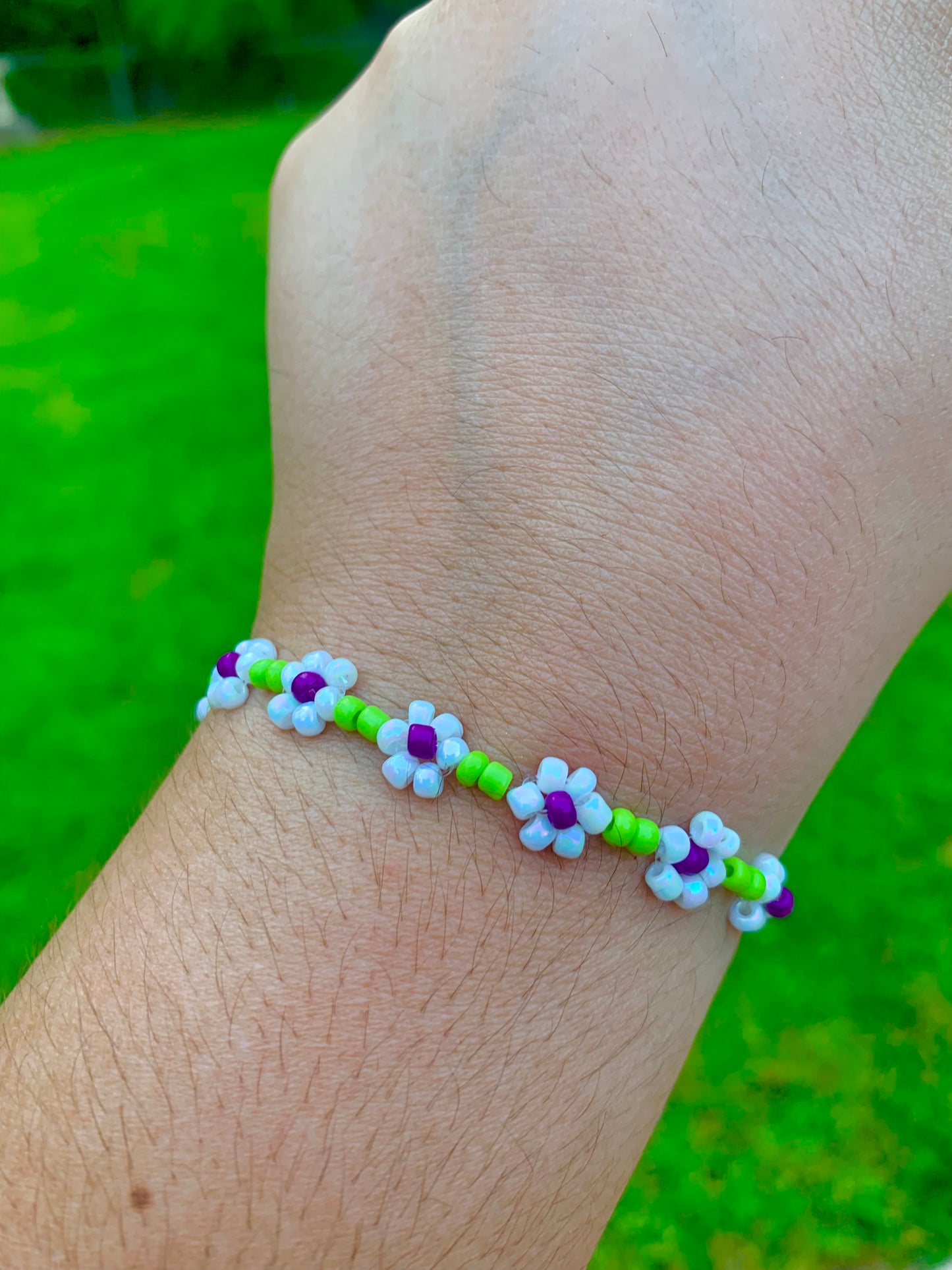 "White Orchid" Seed Bead Flower Bracelet