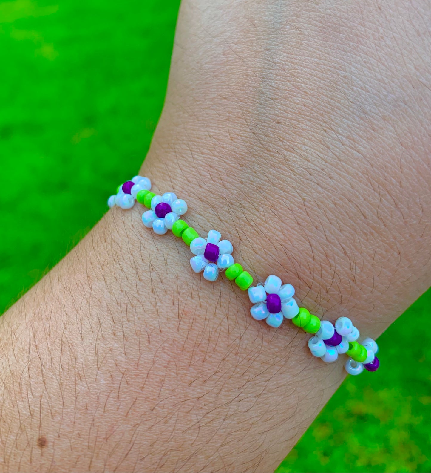 "White Orchid" Seed Bead Flower Bracelet