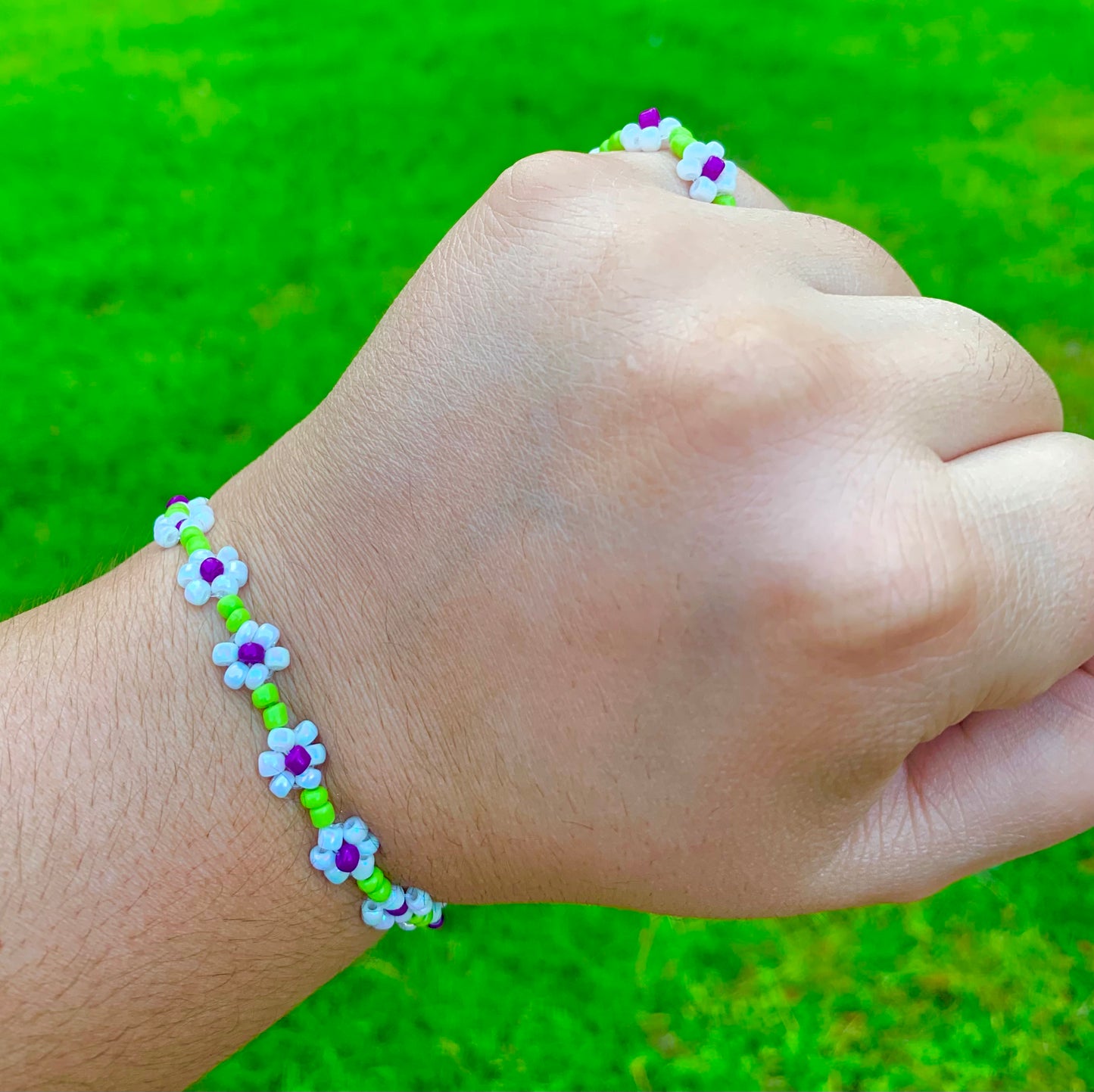 "White Orchid" Seed Bead Flower Bracelet