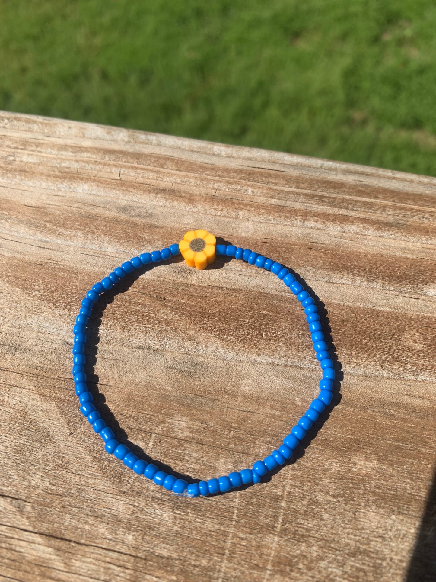 Single Sunflower Seed Bead Bracelet