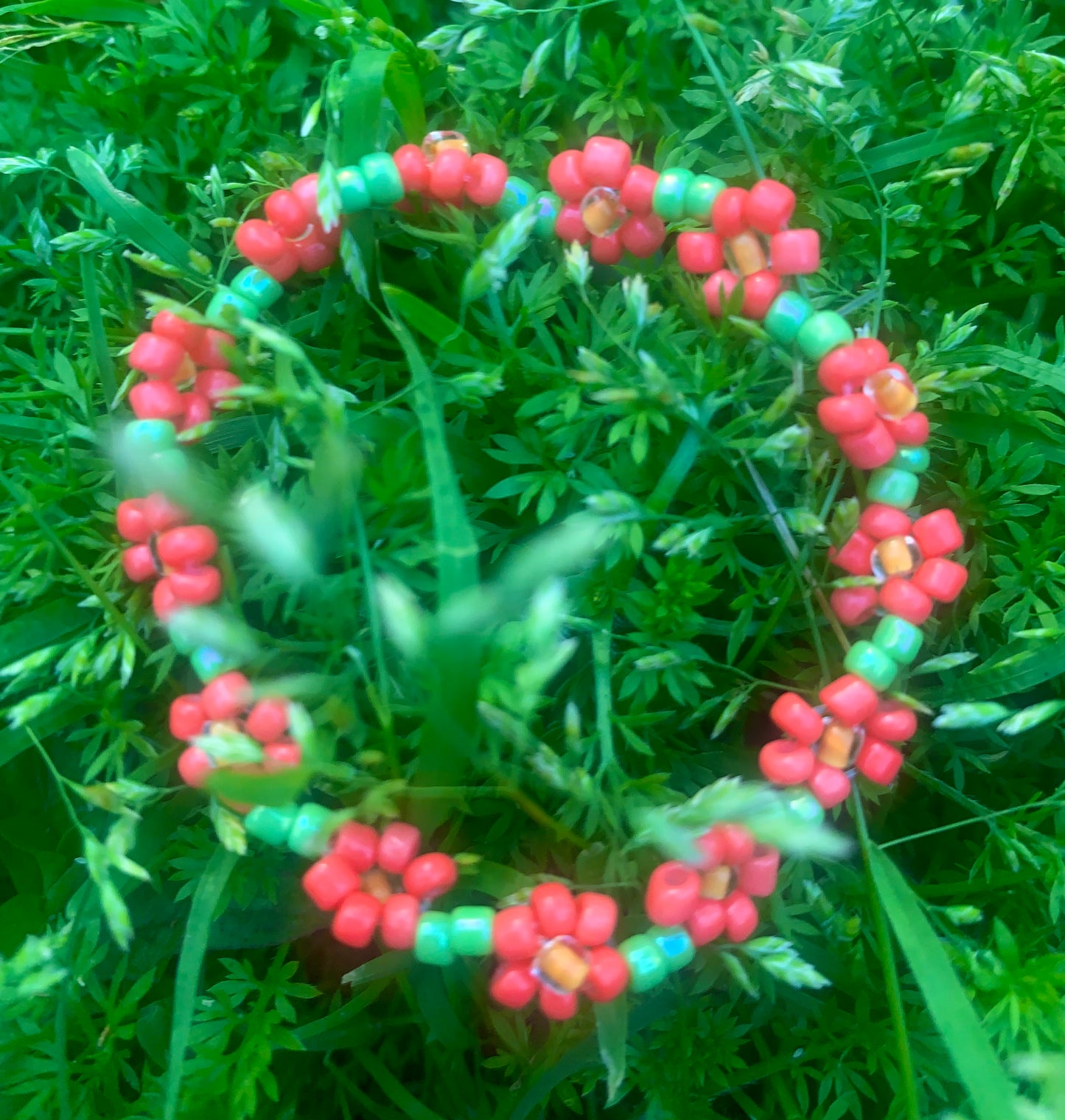 "Hibiscus" Seed Bead Flower Bracelet