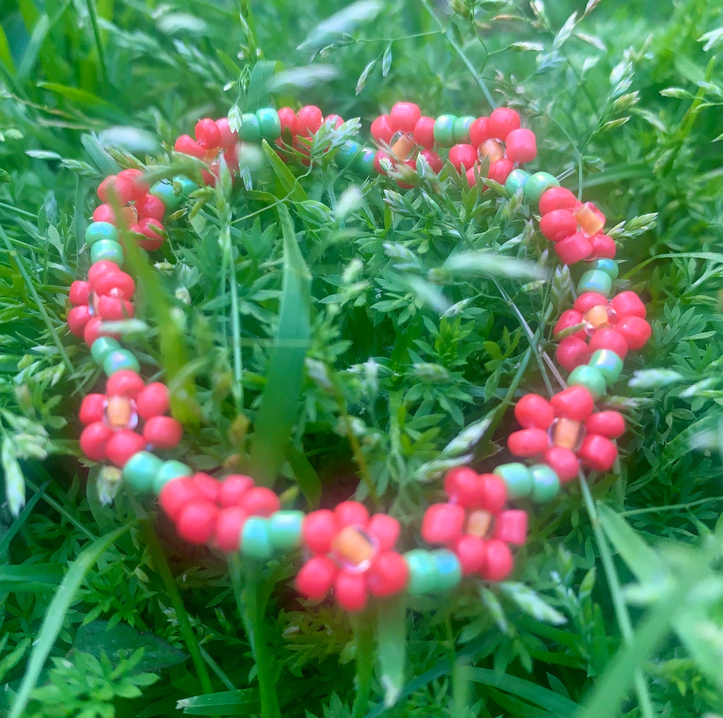 "Hibiscus" Seed Bead Flower Bracelet