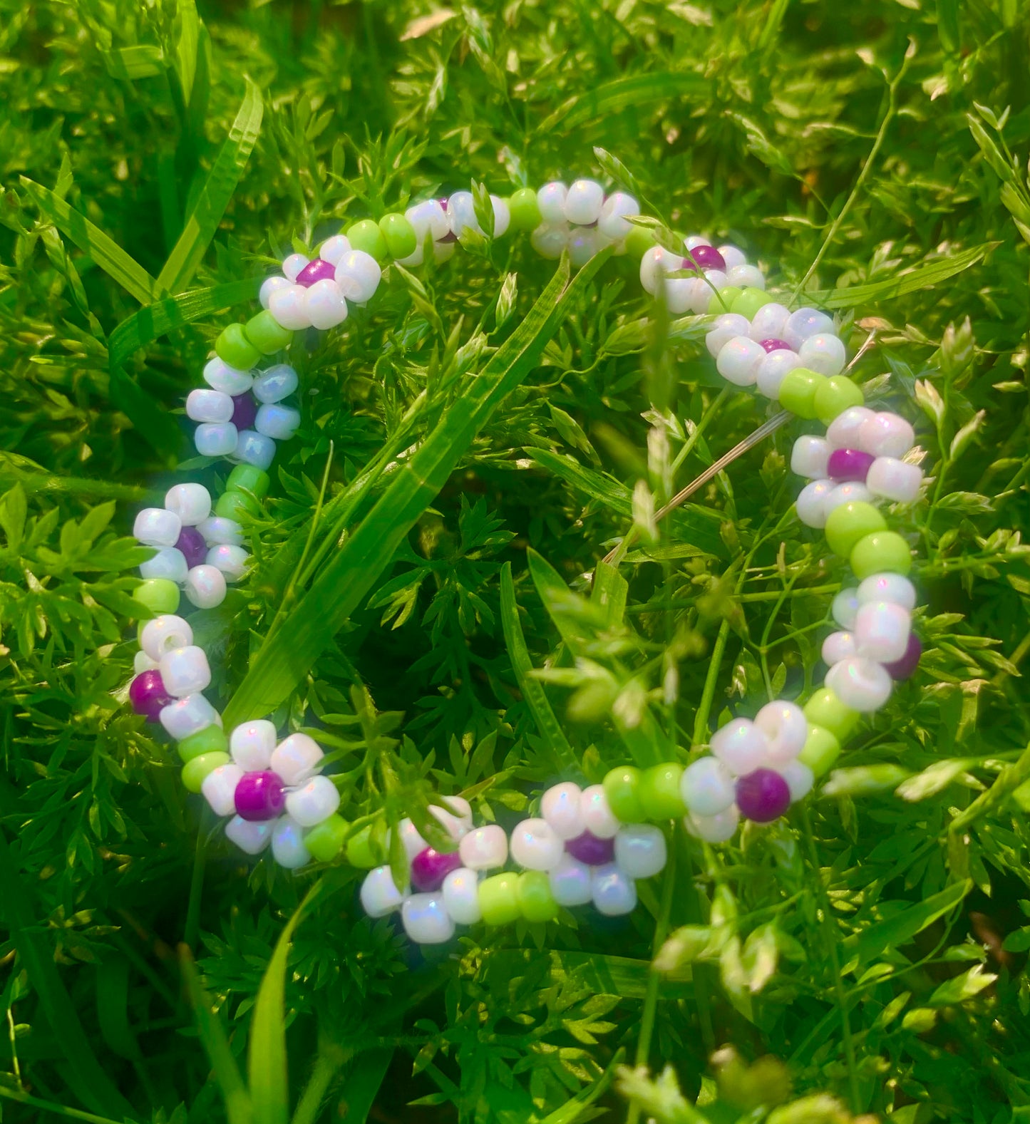 "White Orchid" Seed Bead Flower Bracelet