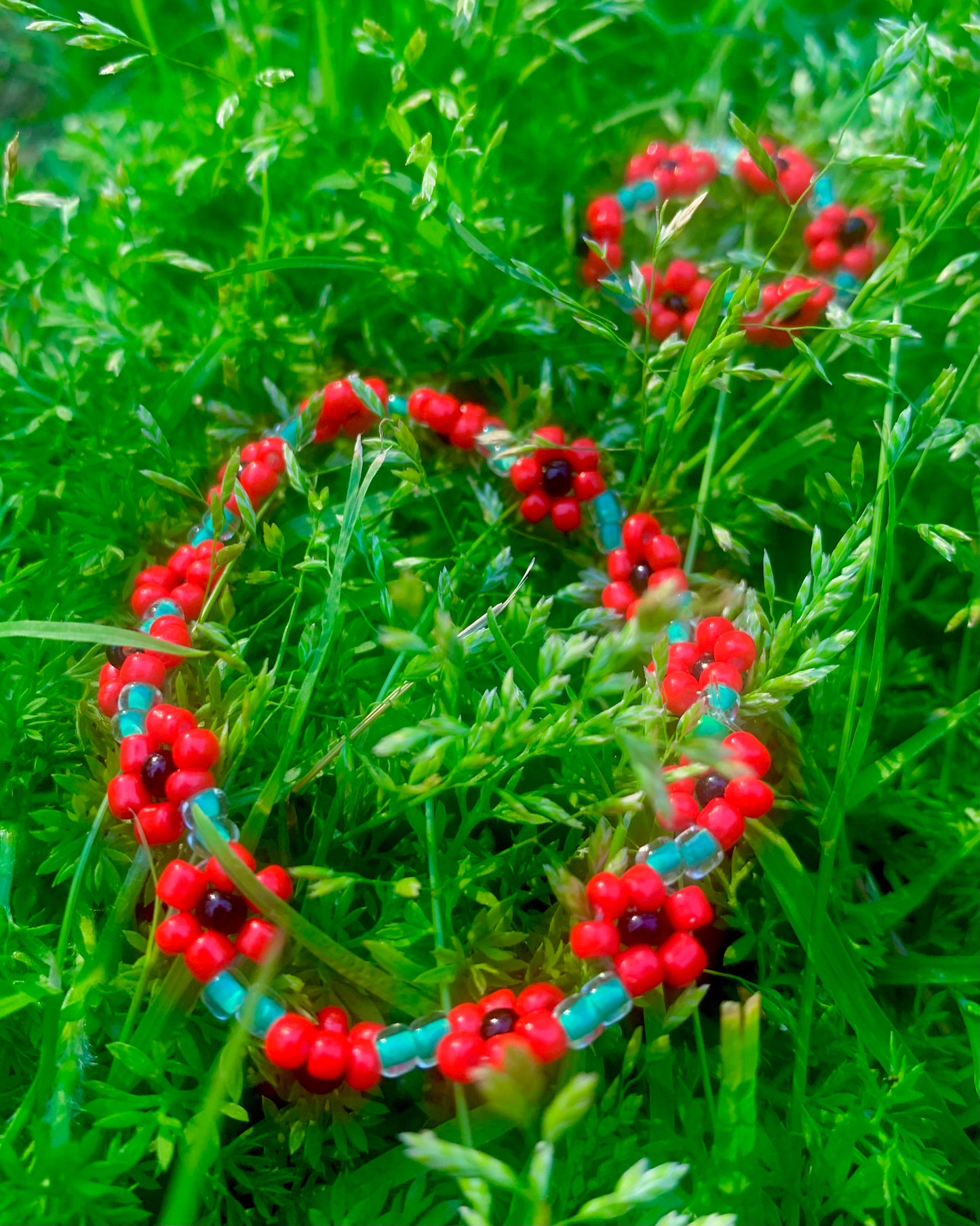 "Poppy" Seed Bead Flower Bracelet