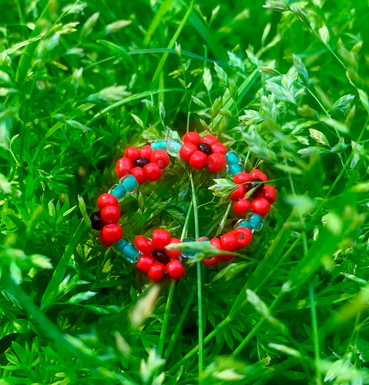 "Poppy" Seed Bead Flower Bracelet