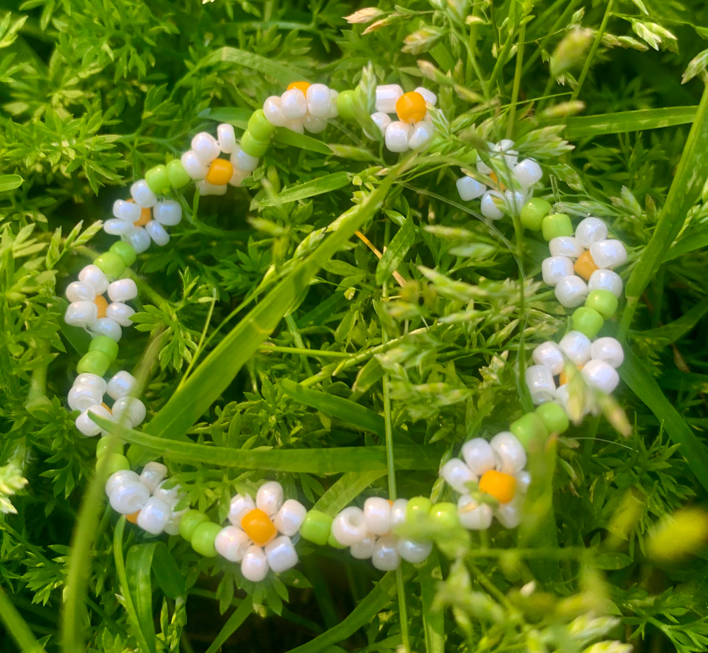 "Daisy" Seed Bead Flower Bracelet