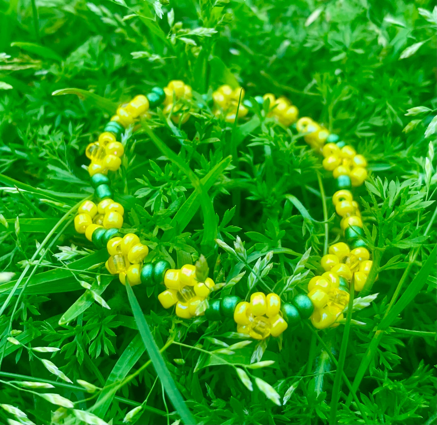 "Daffodil" Seed Bead Flower Bracelet