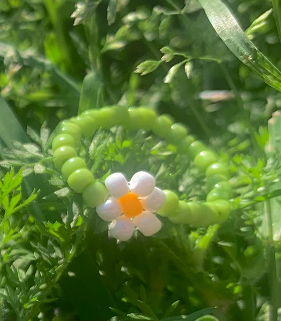 "Daisy" Flower-Chain Seed Bead Bracelet