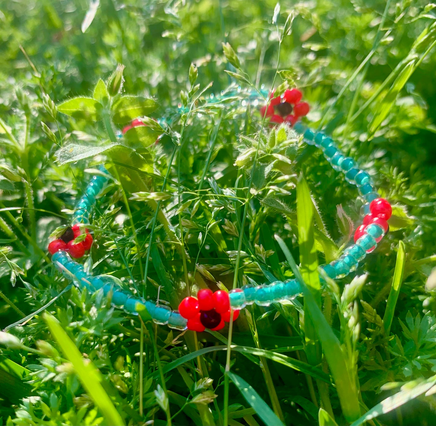 "Poppy" Flower-Chain Seed Bead Bracelet