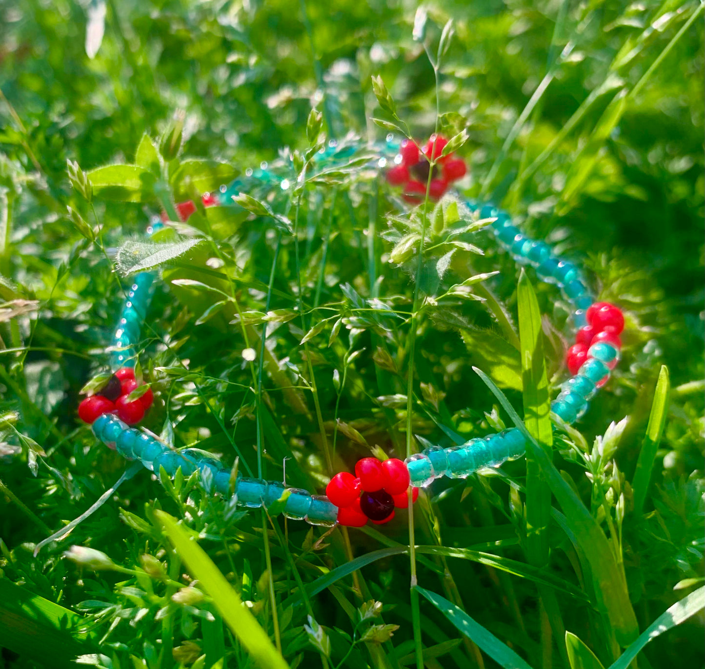 "Poppy" Flower-Chain Seed Bead Bracelet