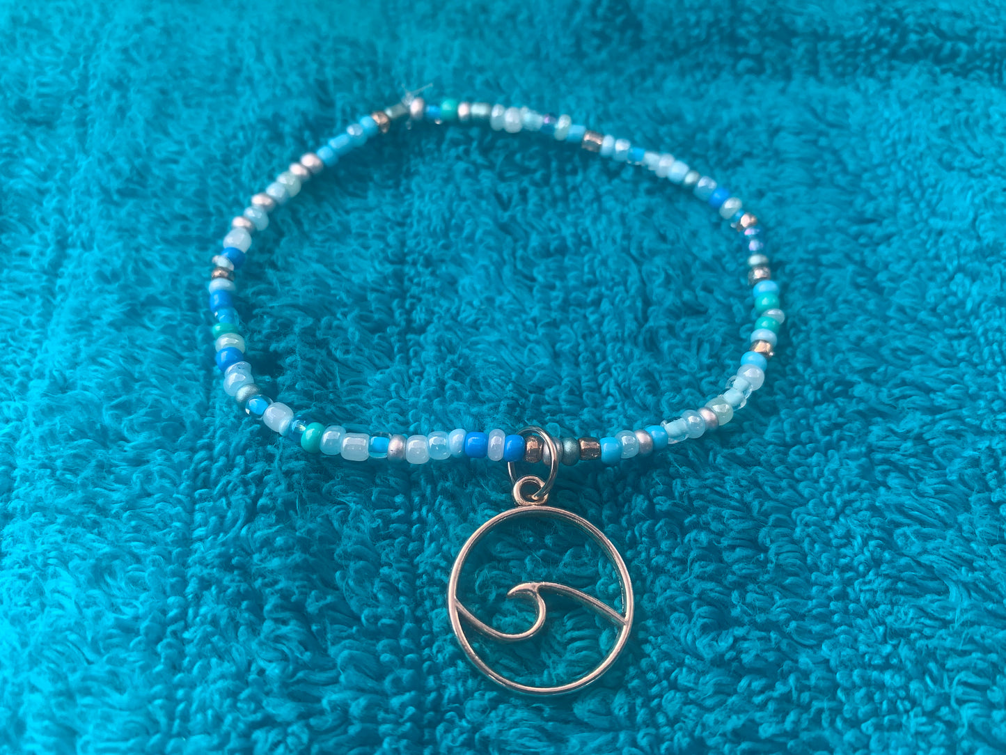 Silver Circle Wave Charm Seed Bead Bracelet