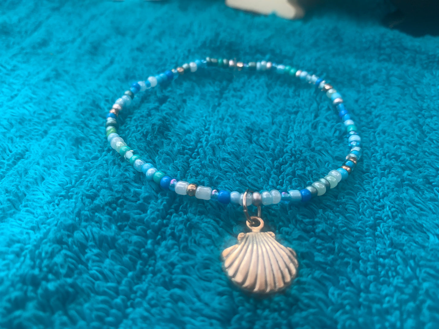 Silver Shell Charm Seed Bead Bracelet